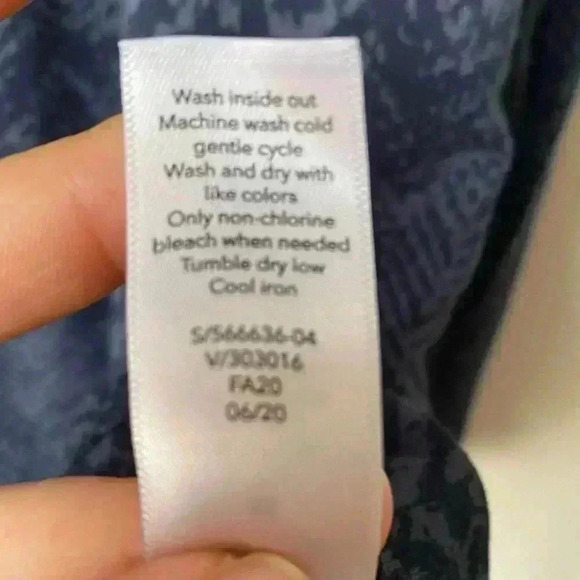 Athleta Printed Crewneck Sweatshirt - Women’s Medium, Navy Blue & Grayish - Picture 6 of 11